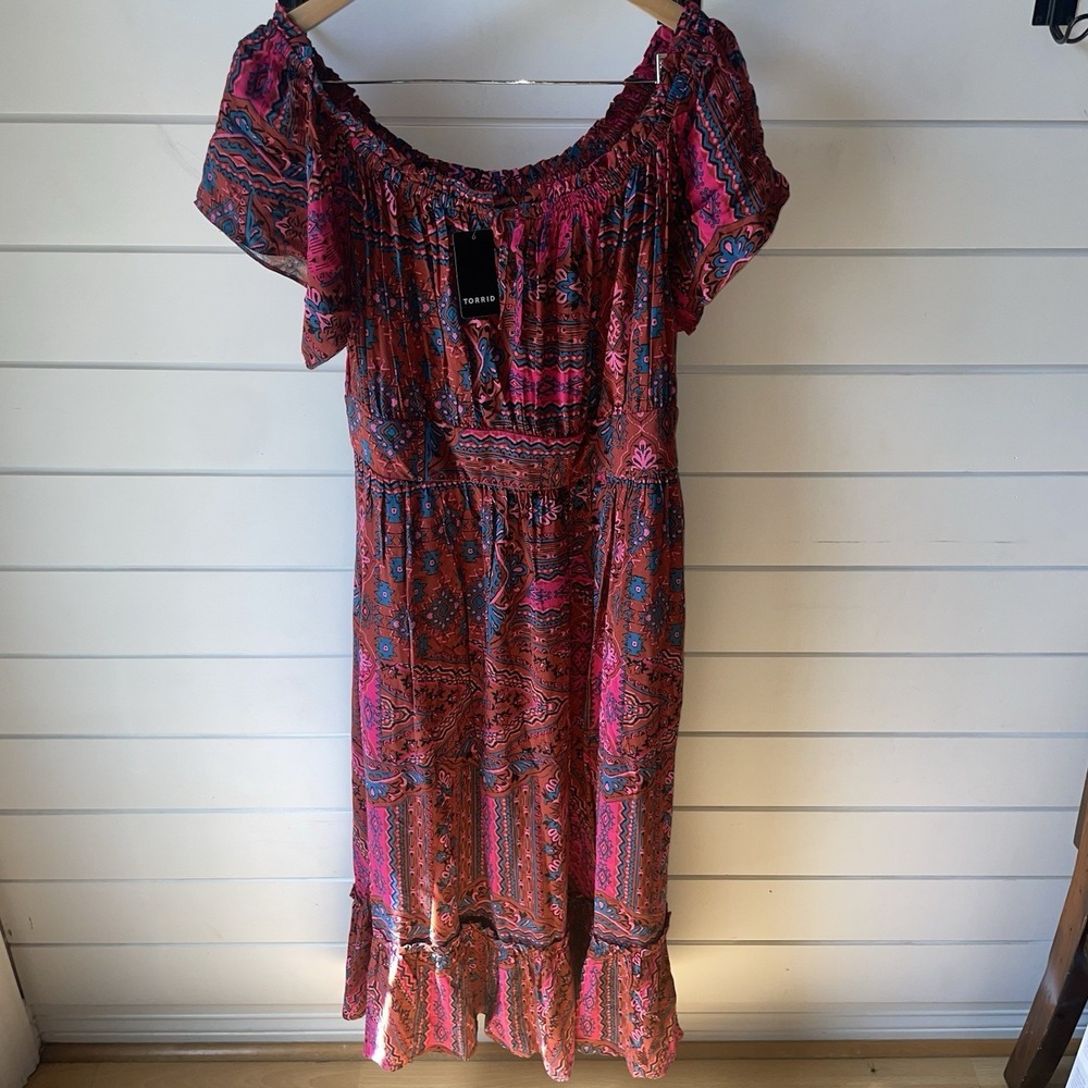 NWT Torrid Tea Length Off Shoulder Peasant Dress Wildflower Mandala 00 M/L (10)‎ - Picture 3 of 7